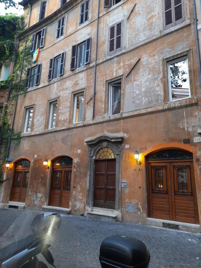 Navona Artist 10 Rom
