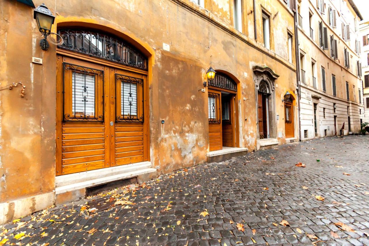 Navona Artist 10 * Rom